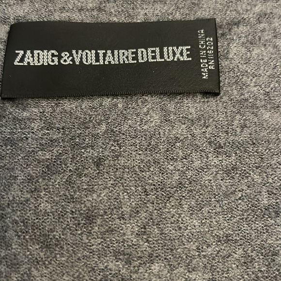 Zadig &  Voltaire Miss Deluxe CP Grey Cashmere Embellished Skull Sweater - Picture 6 of 7
